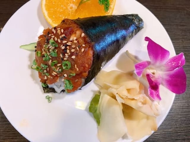 Tuna Hand Roll.